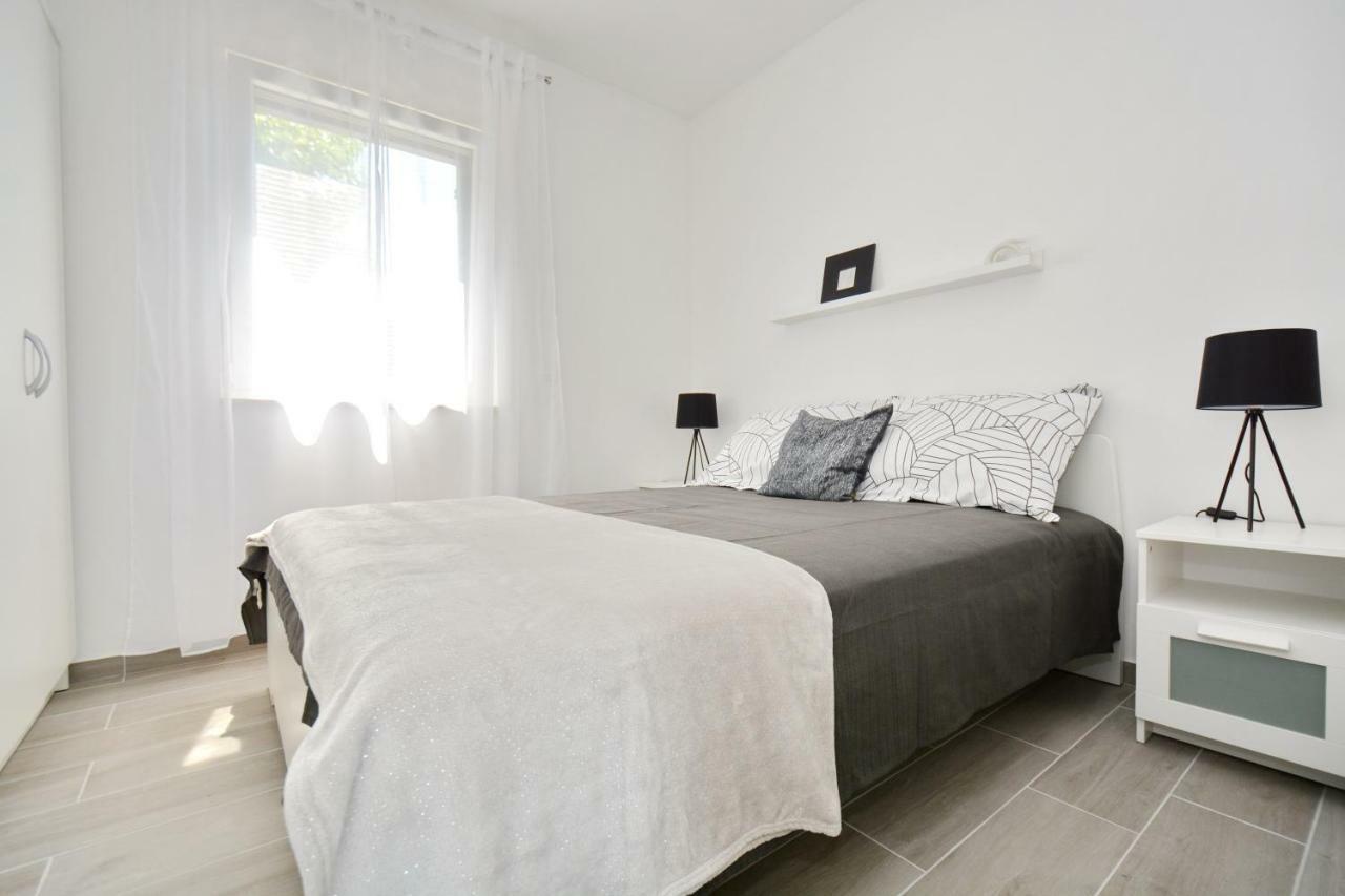 Apartments Piazza Nin Extérieur photo