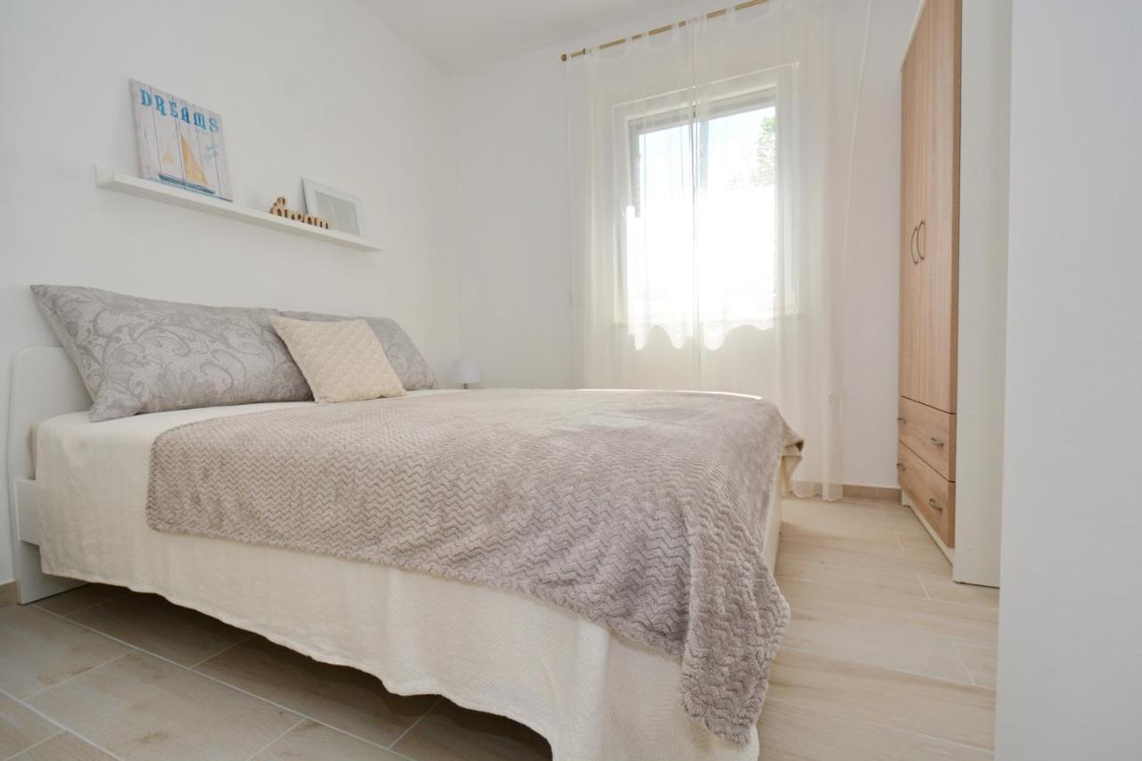 Apartments Piazza Nin Extérieur photo